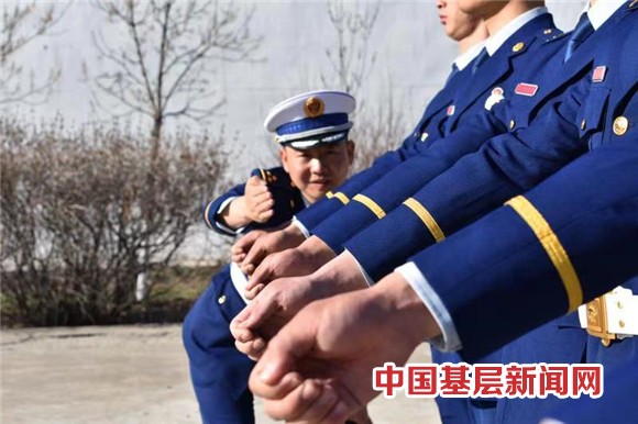 学条令、守规矩  持续推进“条令学习月”活动