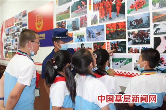 乌苏四中师生走进森林消防零距离体验消防生活