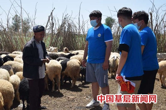 塔里木大学赴兵团一师七团开展科技“三下乡”服务