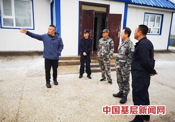 布尔津县县委副书记张长胜一行深入 边境区域开展清山净边活动