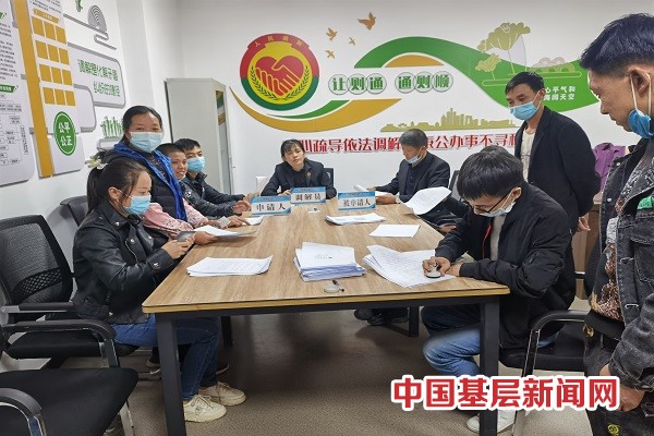 富蕴县额河义警采用“人民调解+司法确认”模式追回农民工79余万工资
