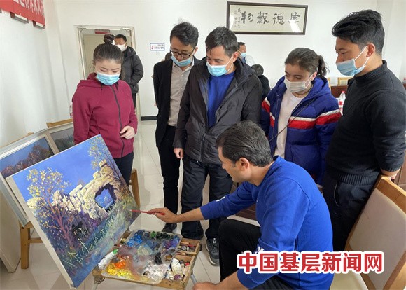 新疆洛浦县：开展以“走进洛浦 发现大美洛浦”为主题的文艺工作者创作采风活动