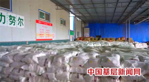 柯坪县面粉加工企业开足马力生产保障市场供应充足