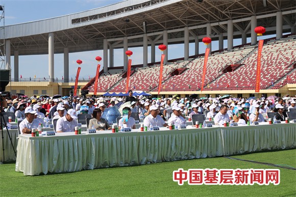 新疆塔城第八届沙湾大盘美食文化旅游节开幕