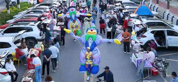 “乐活五一、逛吃新天润”  兵团第十二师新天润夏日嘉年华点亮城北初夏之夜